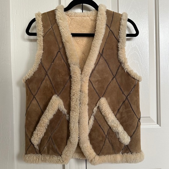 Vintage Jackets & Blazers - Vintage Suede Shearling Lined Quilted Diamond Vest Brown Cream
